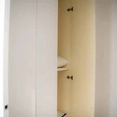 Tra Mare E Vicoli Del Centro * Пезаро